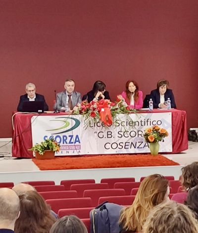 Una nuova alleanza per il benessere scolastico: grande partecipazione al seminario del Liceo “Scorza”